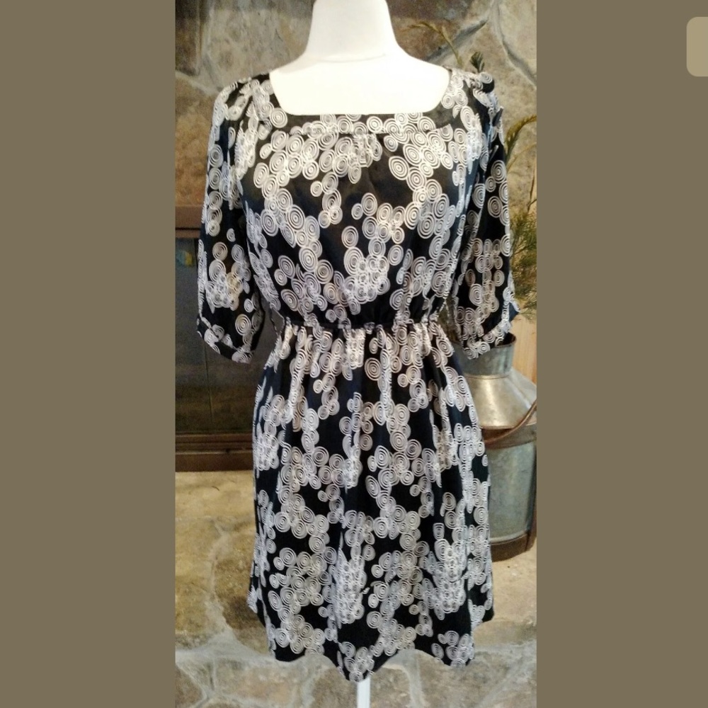 Lapis Dress Size S Black And White 3/4 Sleeve
